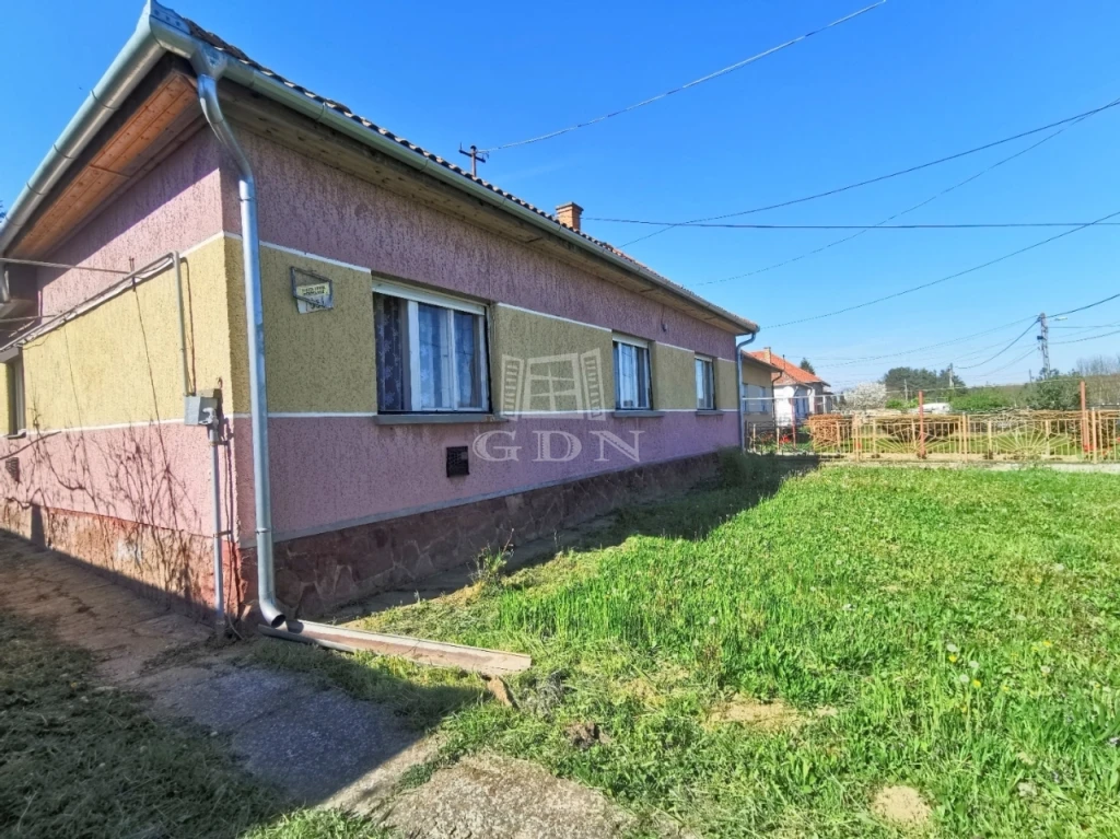 Eladó családi ház, Tófej, Vidéki nyugalom Tófejen!