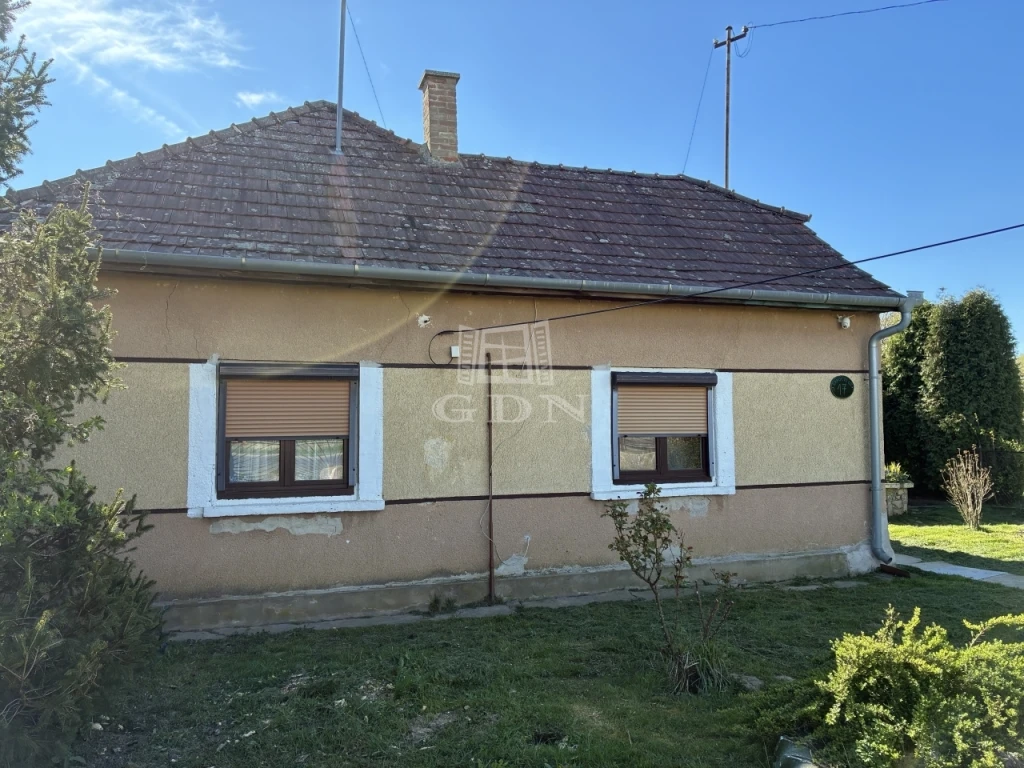 Eladó családi ház, Tófej, Ház Tófejen 20 millió ft alatt!