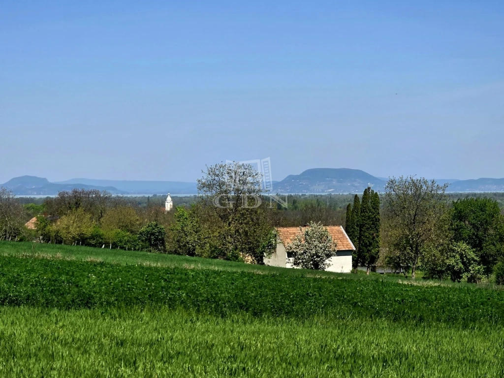 c3-1-name c2-63-name, Kéthely, Présház a tanúhegyek látványával!