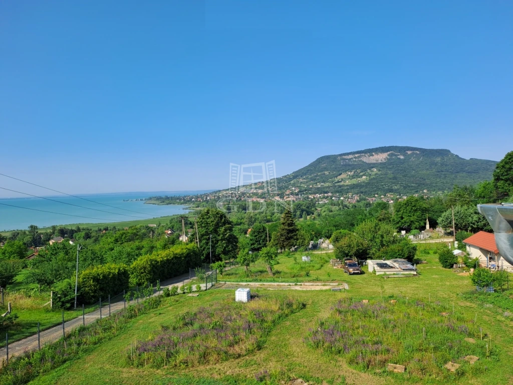 c3-1-name c2-1-name, Badacsonytomaj, Badacsonyörs, Örökpanoráma 4566 m2-es saroktelken