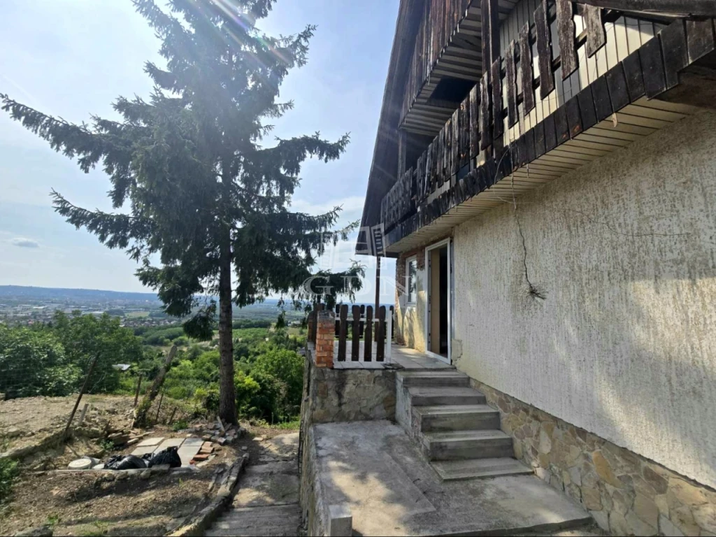 Eladó üdülő, nyaraló, Zalaegerszeg, Csácsihegy, Lakható ház fürdőszobával, panoráma