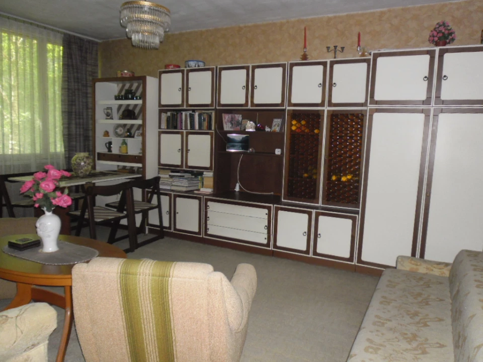 Eladó panellakás, Szekszárd