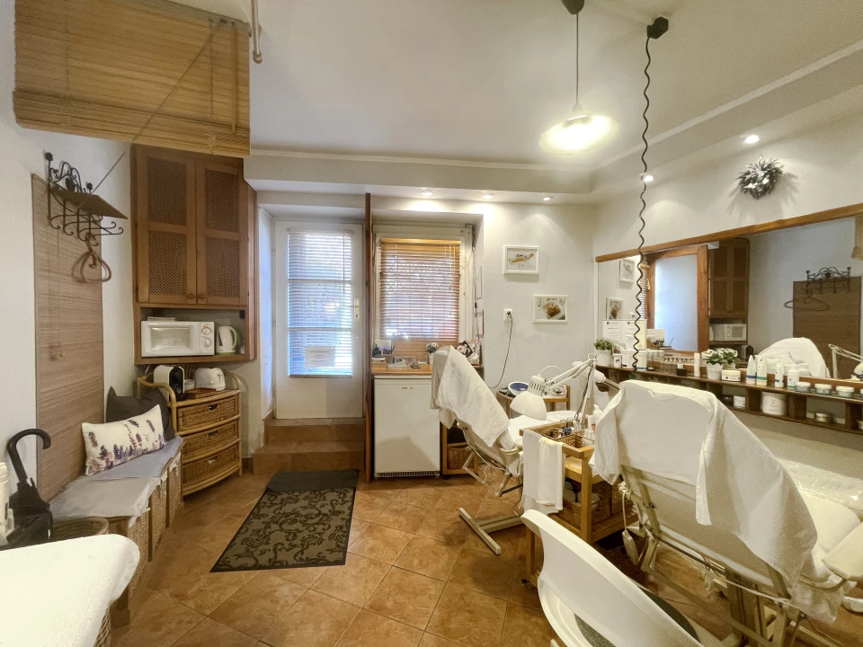 For sale store, Budapest III. kerület, Lajos utca