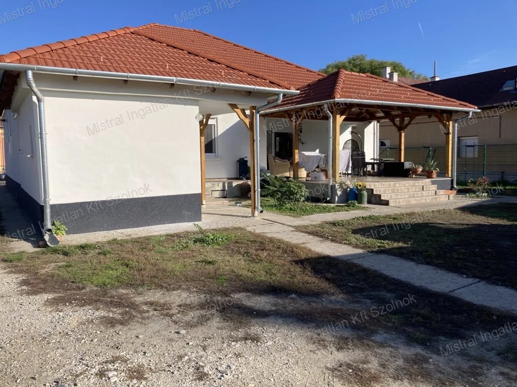 For sale house, Jászladány