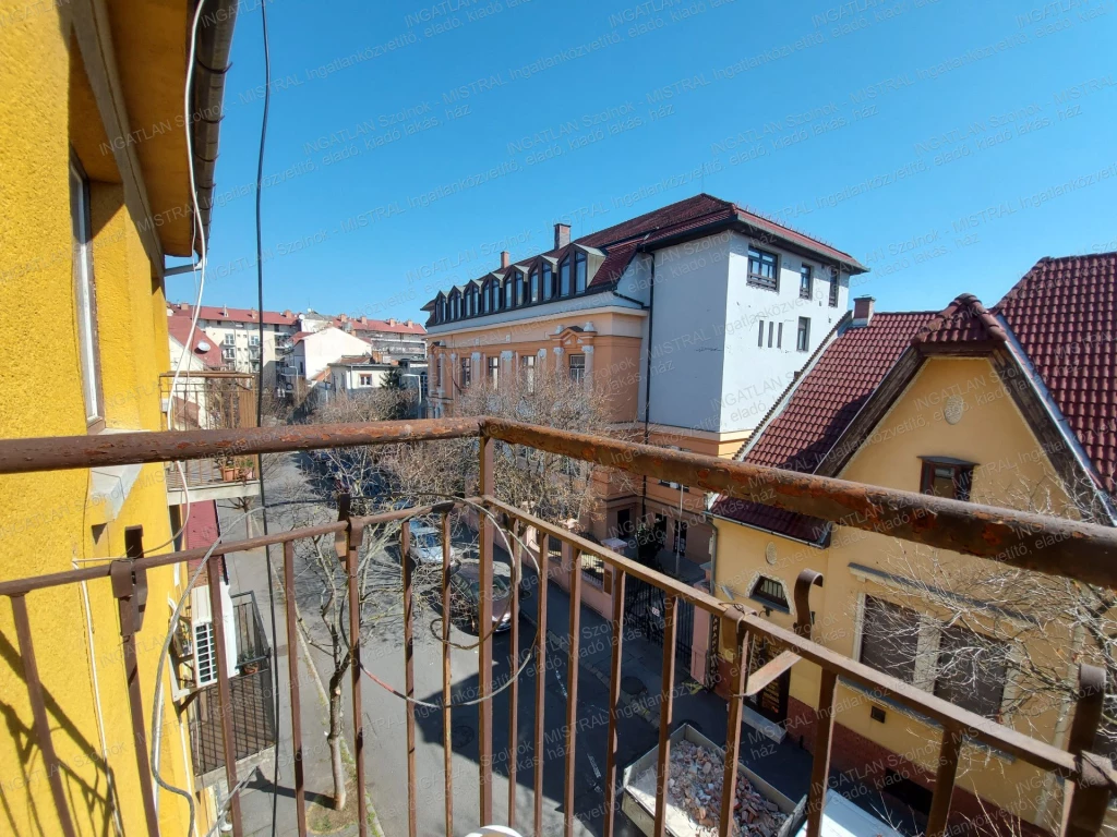 For sale brick flat, Szolnok, Belváros