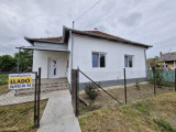 Kunmadarason eladó egy 72 m2-es felújított 2 szobás családi ház !