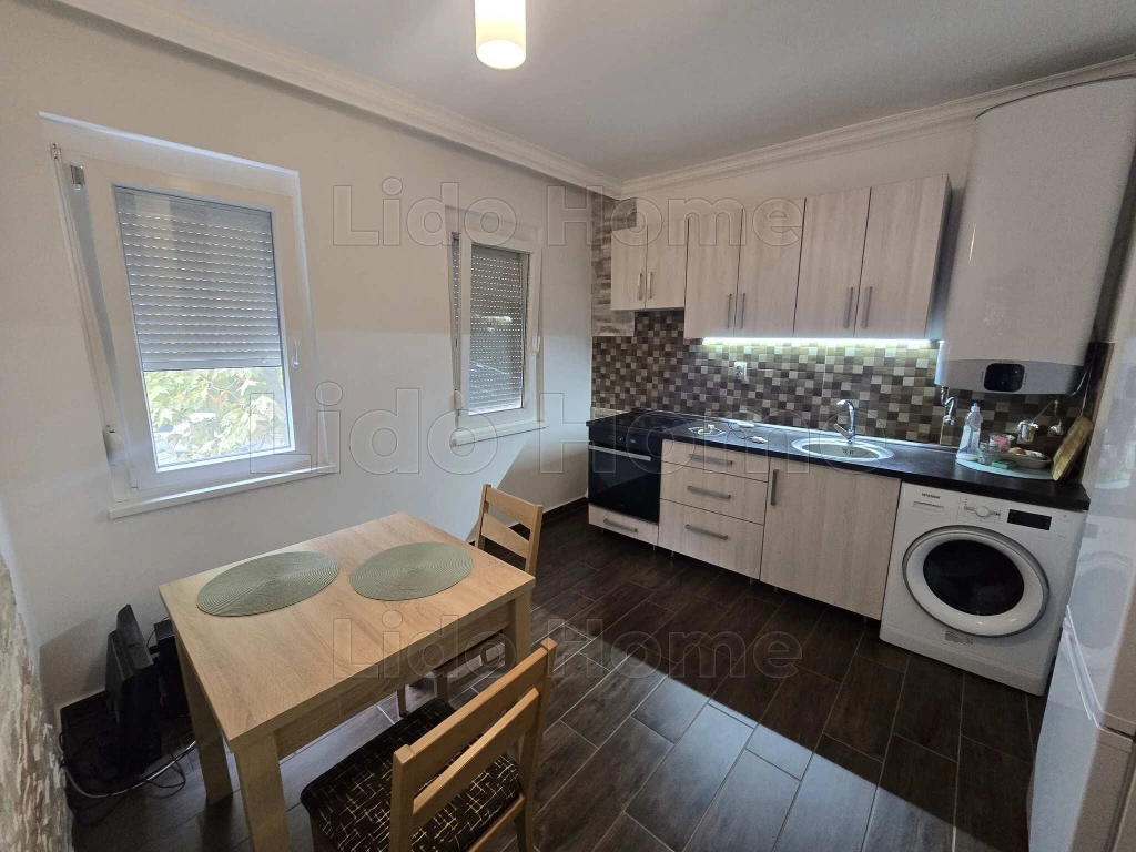 Alacsony fenntartási költséggel, felújított lakos eladó a Palotavárosban