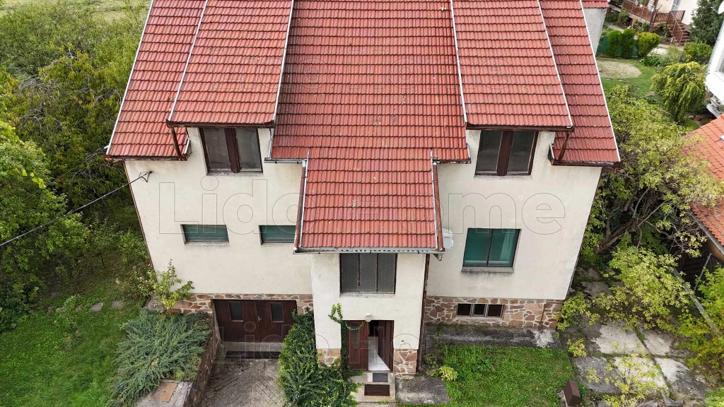 Székesfehérvár csendes részén családi ház eladó