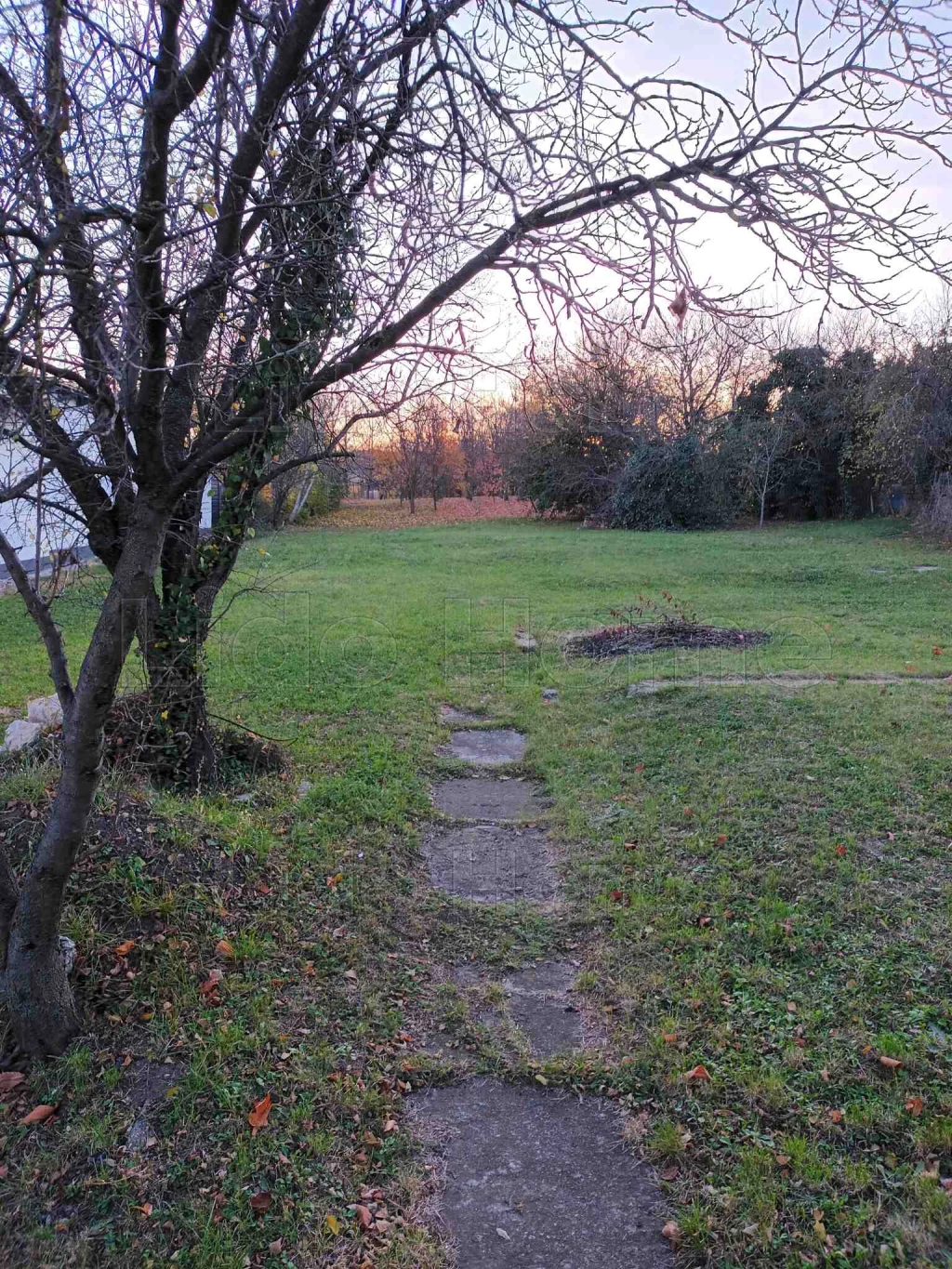 Eladó építési telek Bodajkon