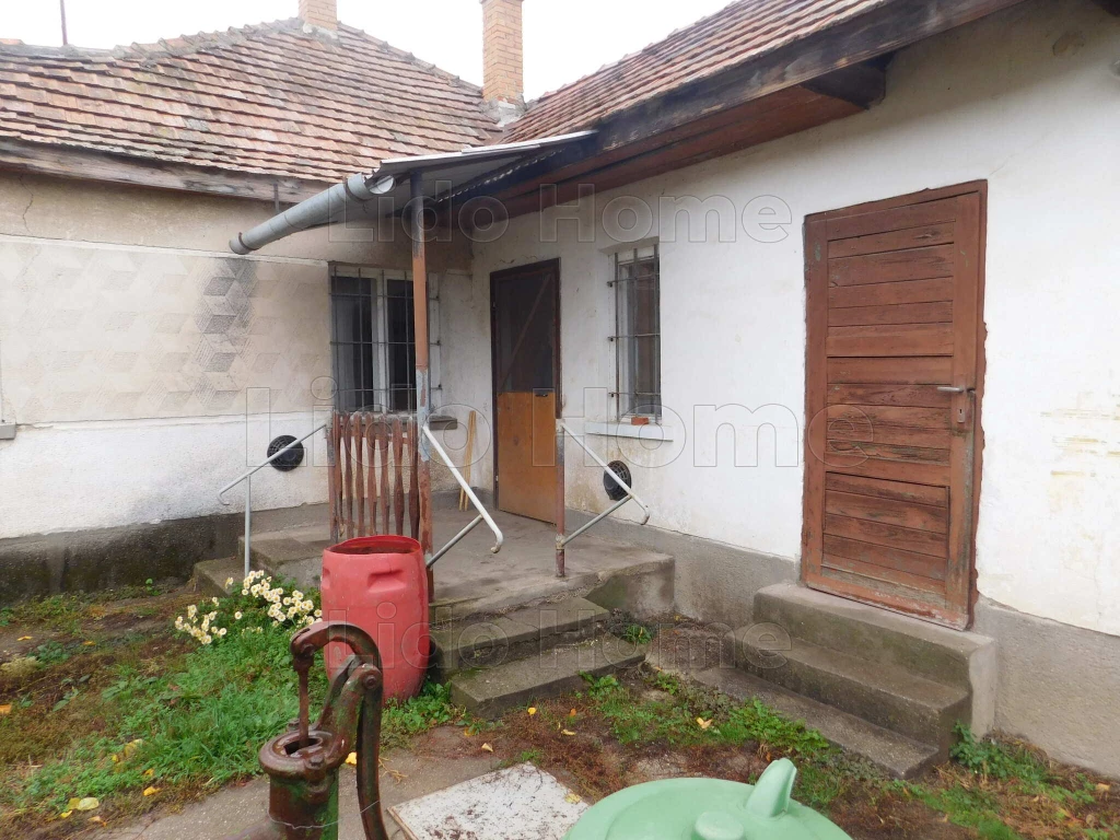 Abán azonnal költözhető kádár kocka típusú családi ház eladó