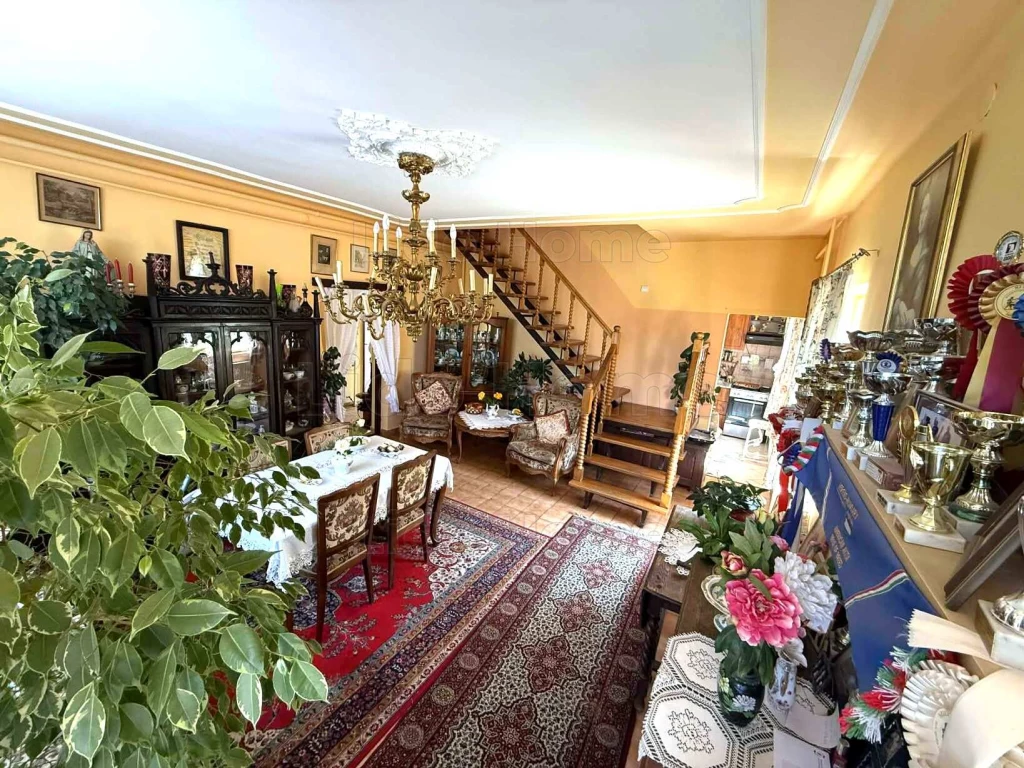 For sale house, Mór