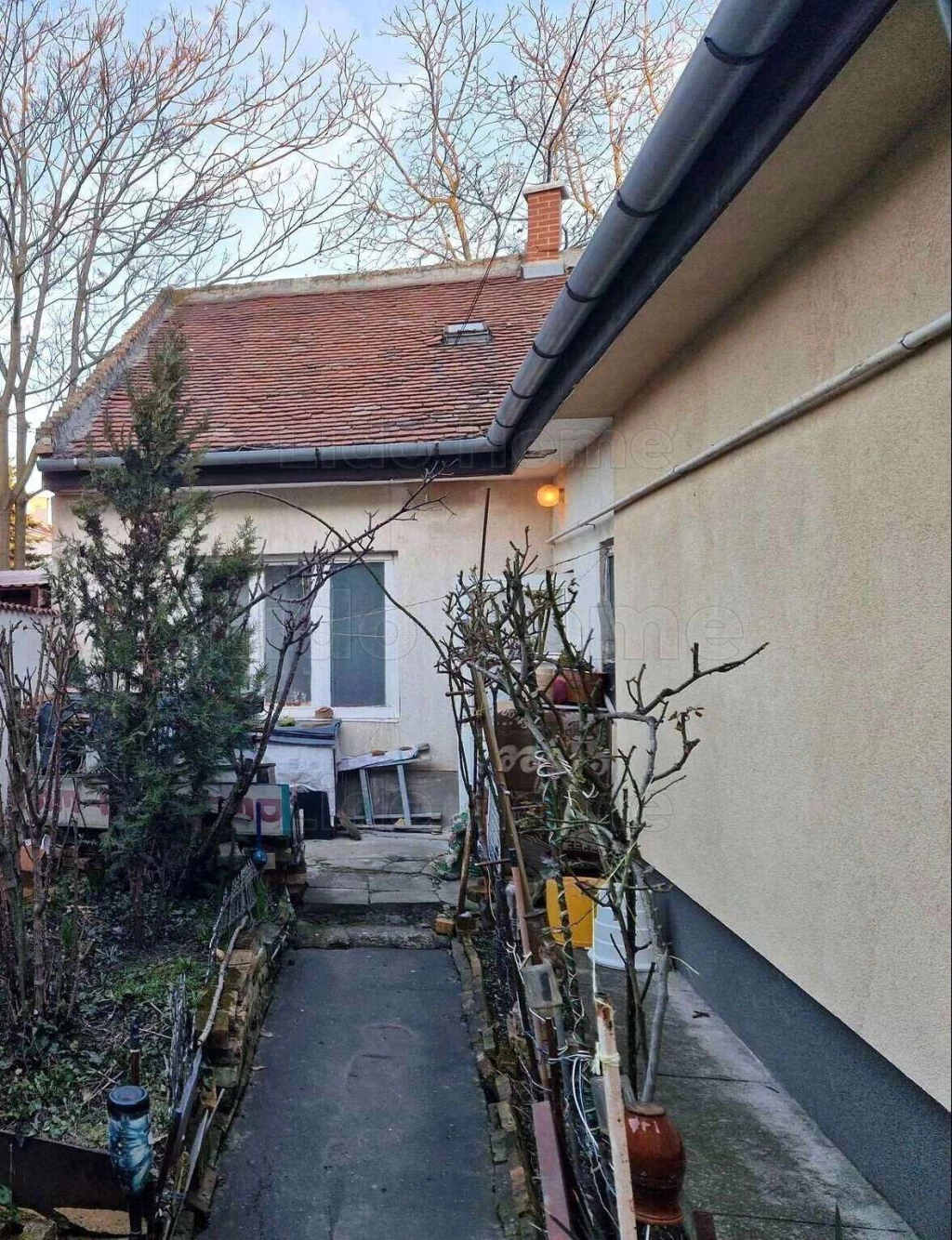 KIVÉTELES LEHETŐSÉG A BELVÁROS KÖZELÉBEN!!!