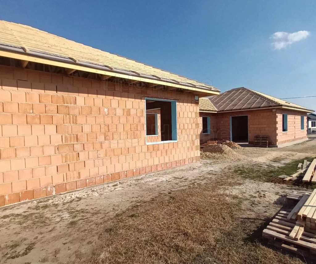 Eladó ikerház Pákozdon