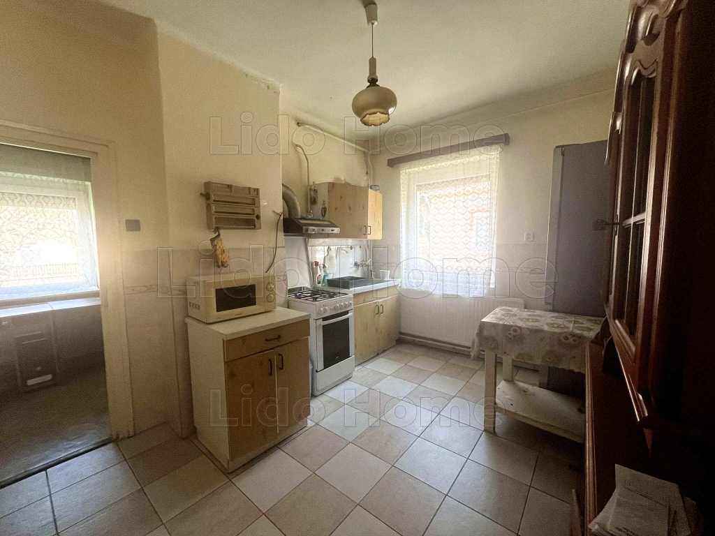 Nyugalom, tér és lehetőség egy helyen – családi otthon a természet szélén!