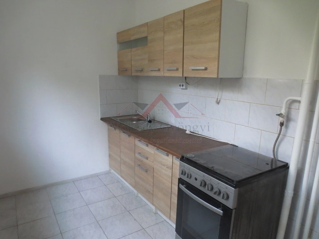 For sale panel flat, Győr, Adyváros