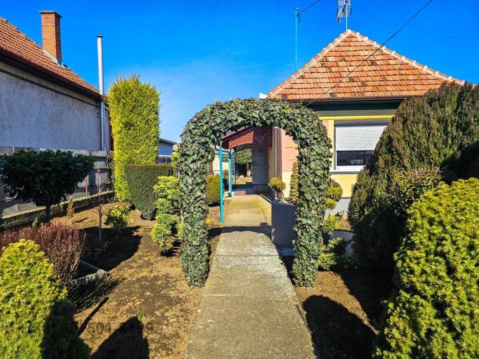 Eladó családi ház, Debrecen