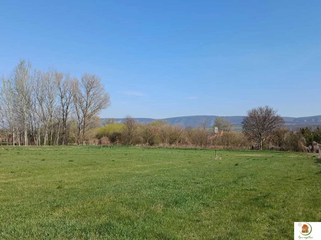 Eladó egyéb telek, Piliscsév, SÍK ÉPÍTÉSI TELKEK GYÖNYÖRŰ PANORÁMÁVAL