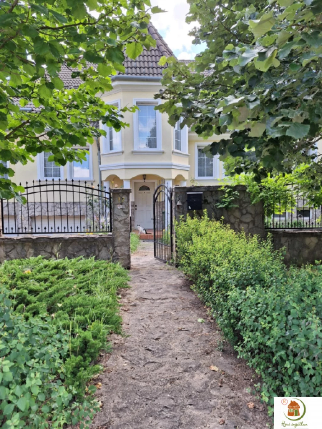 Eladó családi ház, Piliscsaba, Magdolnavölgyi lakópark, MODERN VILLA