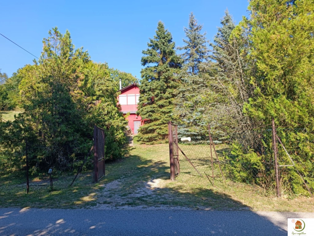 Eladó családi ház, Pilisszántó, TÉLIESÍTETT FAHÁZ FESTŐI KILÁTÁSSAL A PILISRE