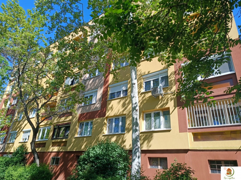 Eladó panellakás, Budaörs, KÉNYELMES LAKÁS NAPFÉNYES, TÁGAS SZOBÁKKAL