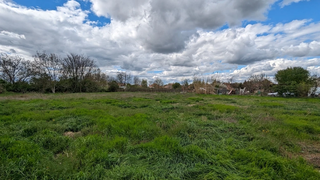 Eladó Telek, Pusztaszabolcs