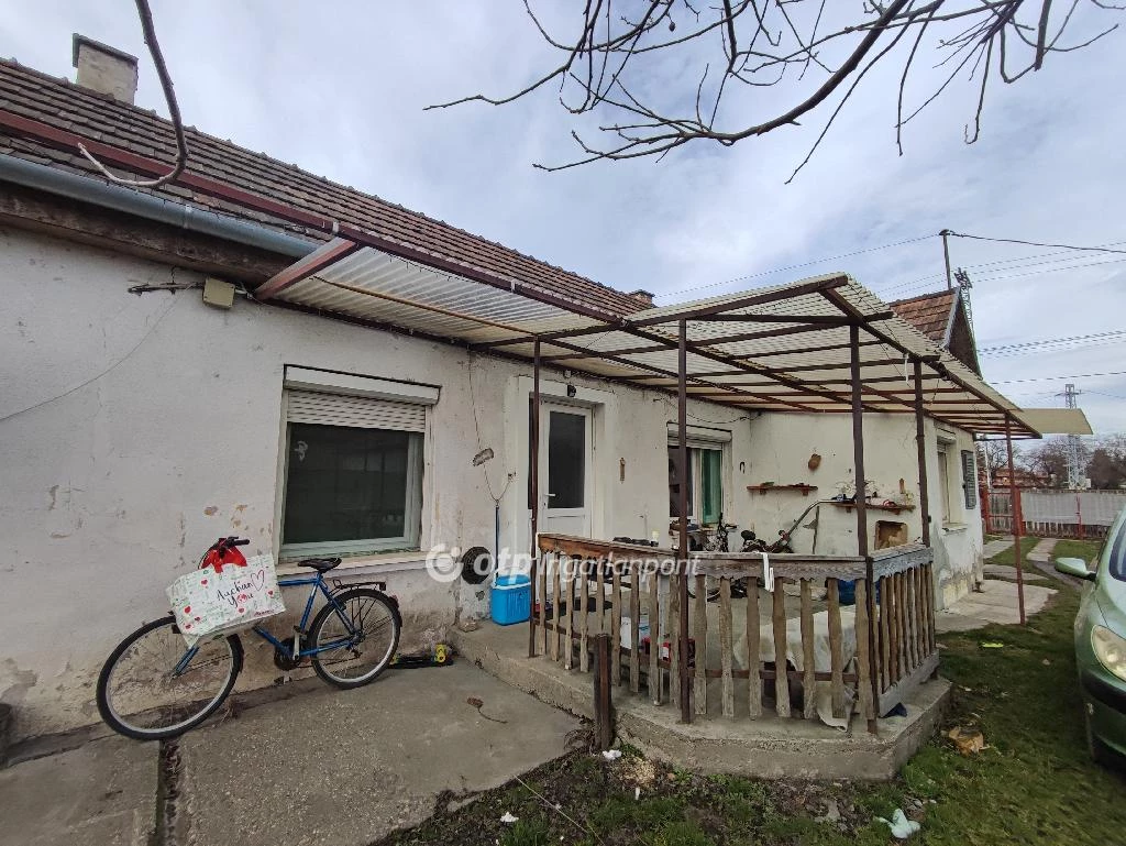 For sale house, Pusztaszabolcs