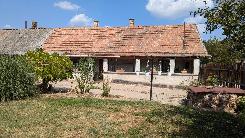 For sale house, Pákozd