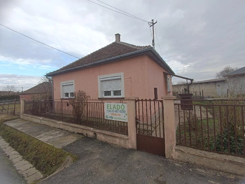 For sale house, Pusztaszabolcs