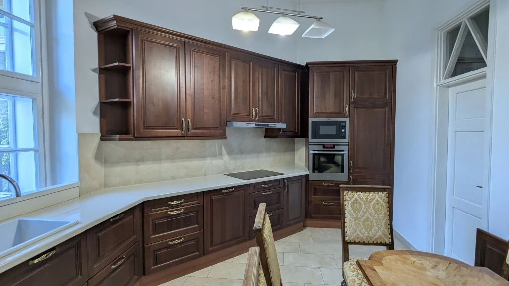 For rent brick flat, Székesfehérvár