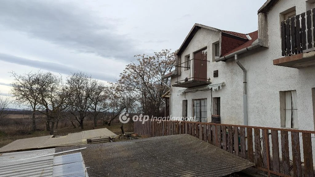 c3-1-name c2-62-name, Zámoly