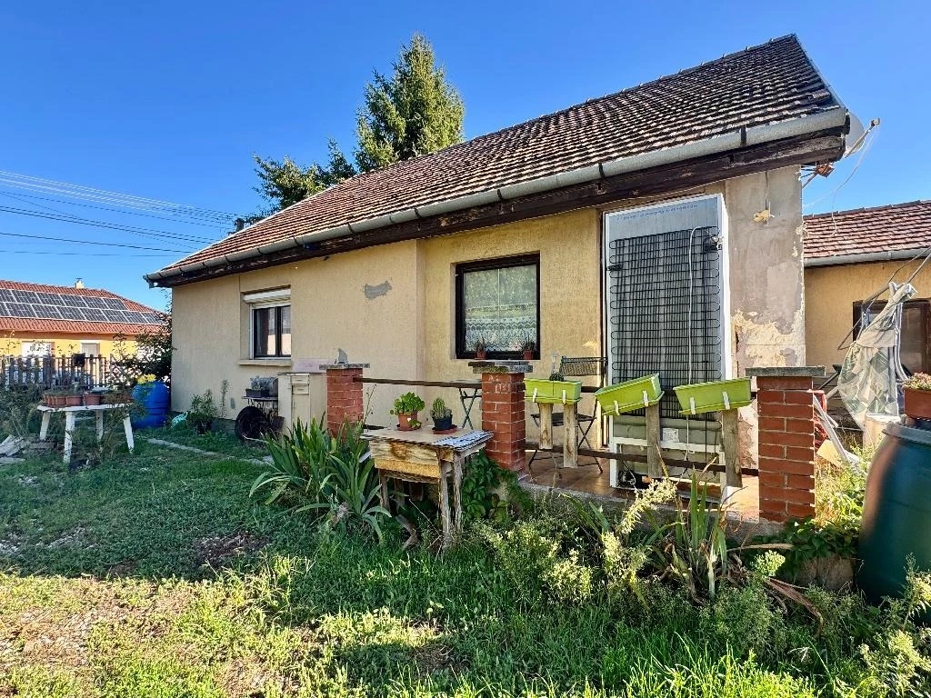 Eladó Ház, Szabadbattyán.