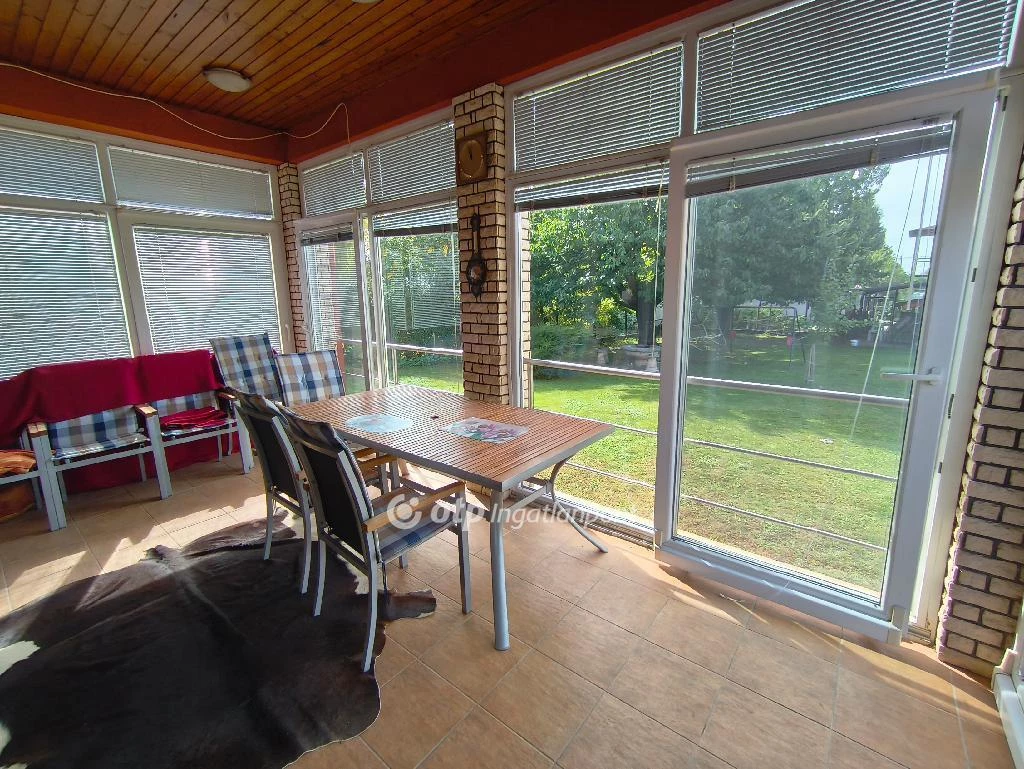 Eladó Ház, Kápolnásnyék.