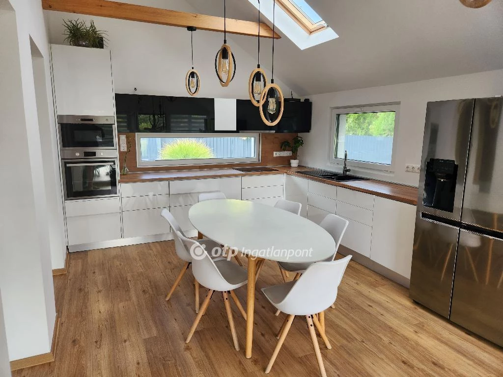 c3-1-name c2-1-name, Velence