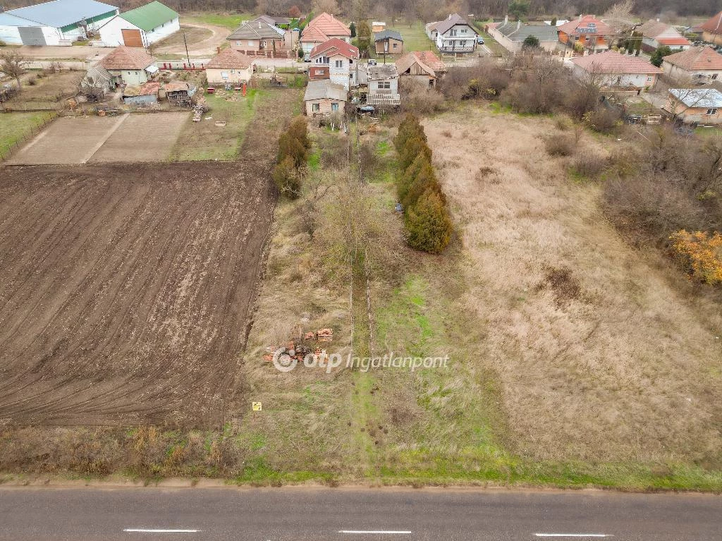 Eladó Telek, Seregélyes