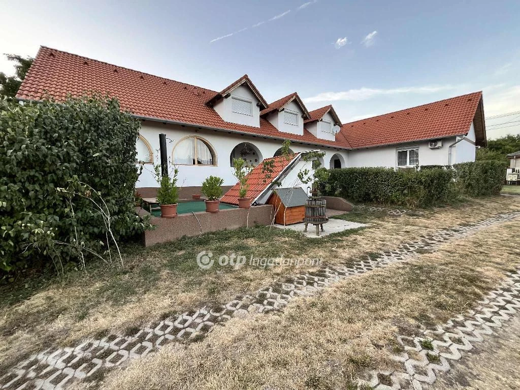 Eladó Ház, Nagyvenyim