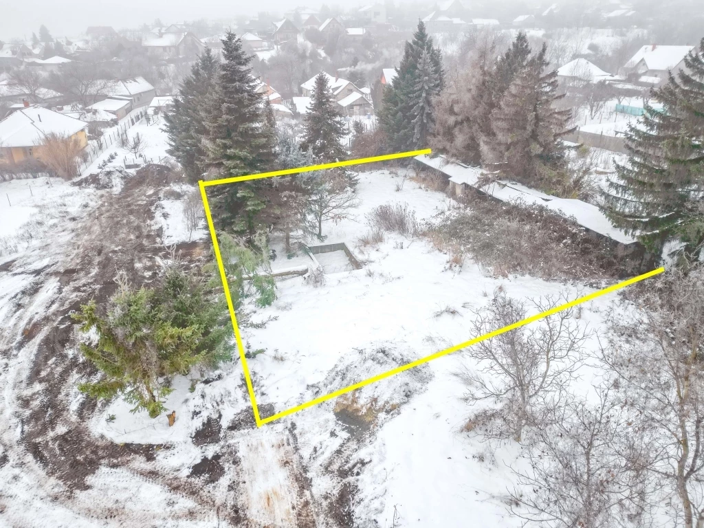 Pákozd telek ikerházas