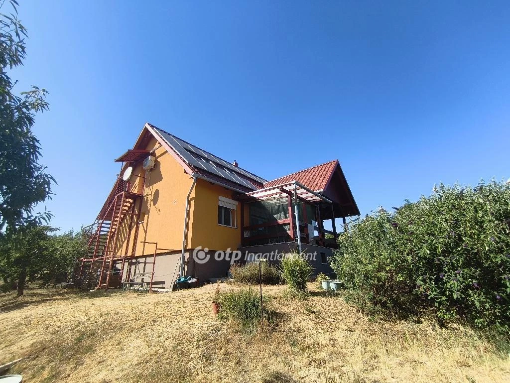 Eladó Ház, Pákozd