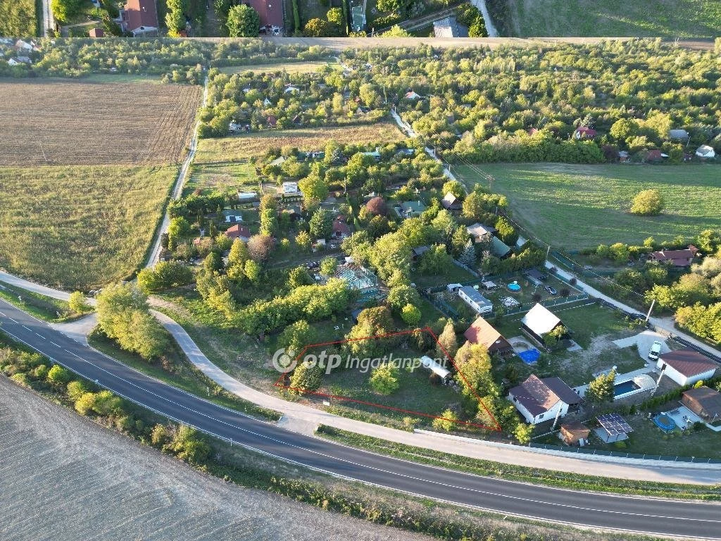 Eladó Telek, Balatonakarattya