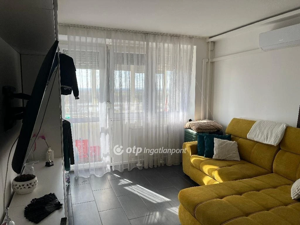 Eladó Lakás, Székesfehérvár