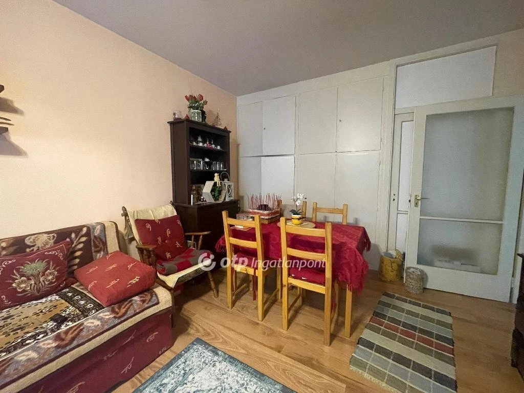 Eladó Lakás, Székesfehérvár