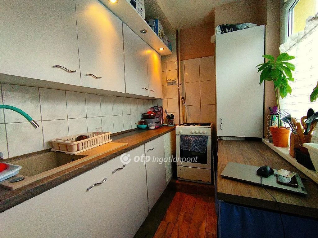 Eladó Lakás, Székesfehérvár