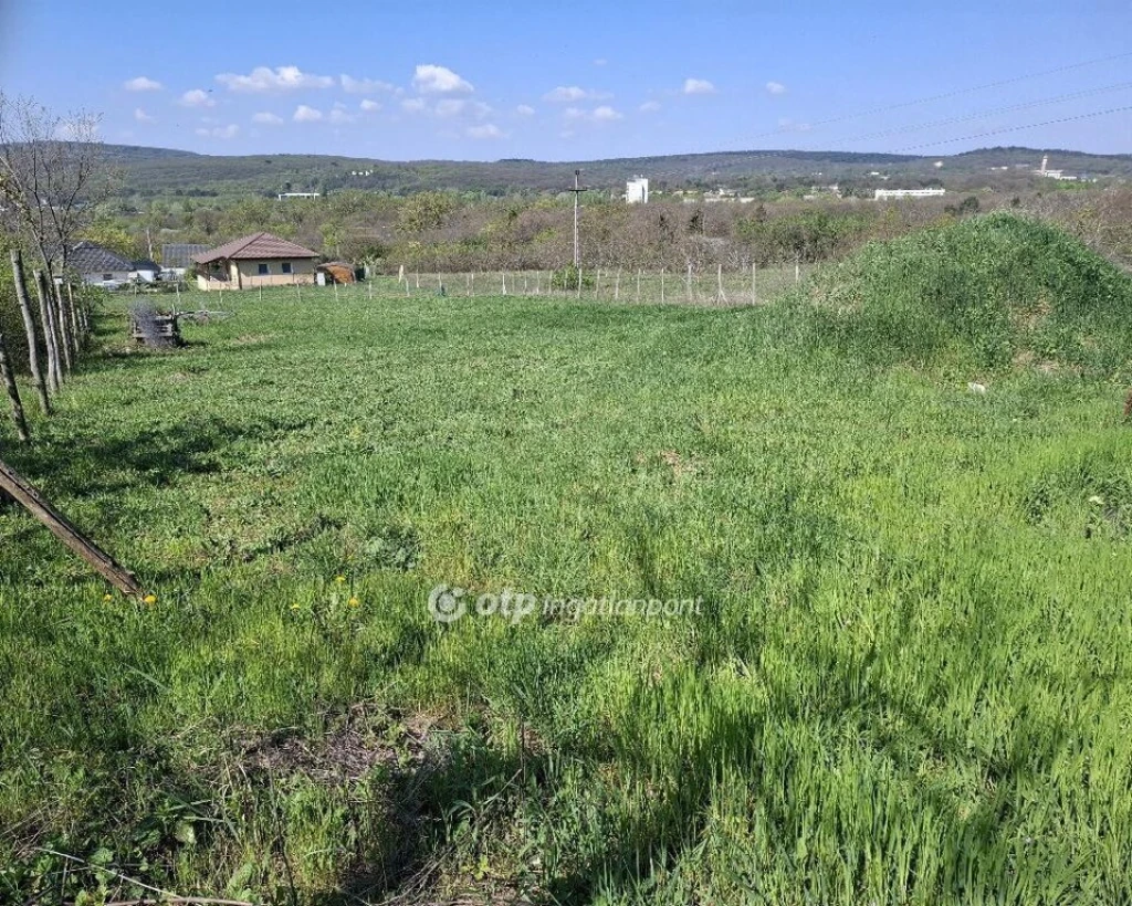 Eladó Telek, Balatonfűzfő