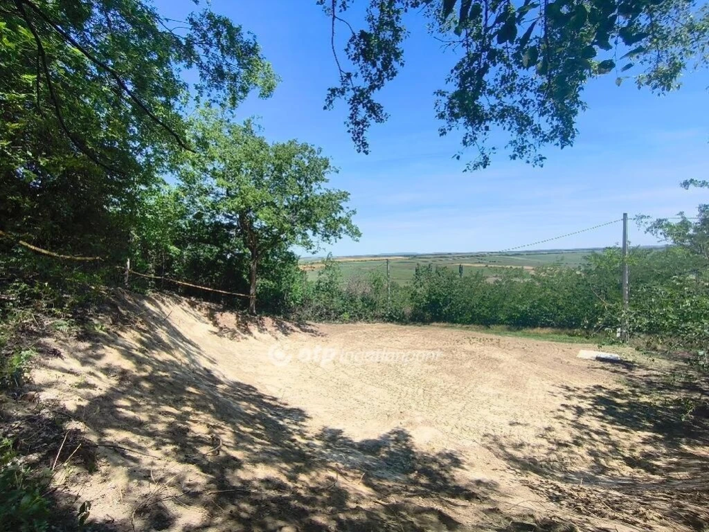 Eladó Telek, Pázmánd
