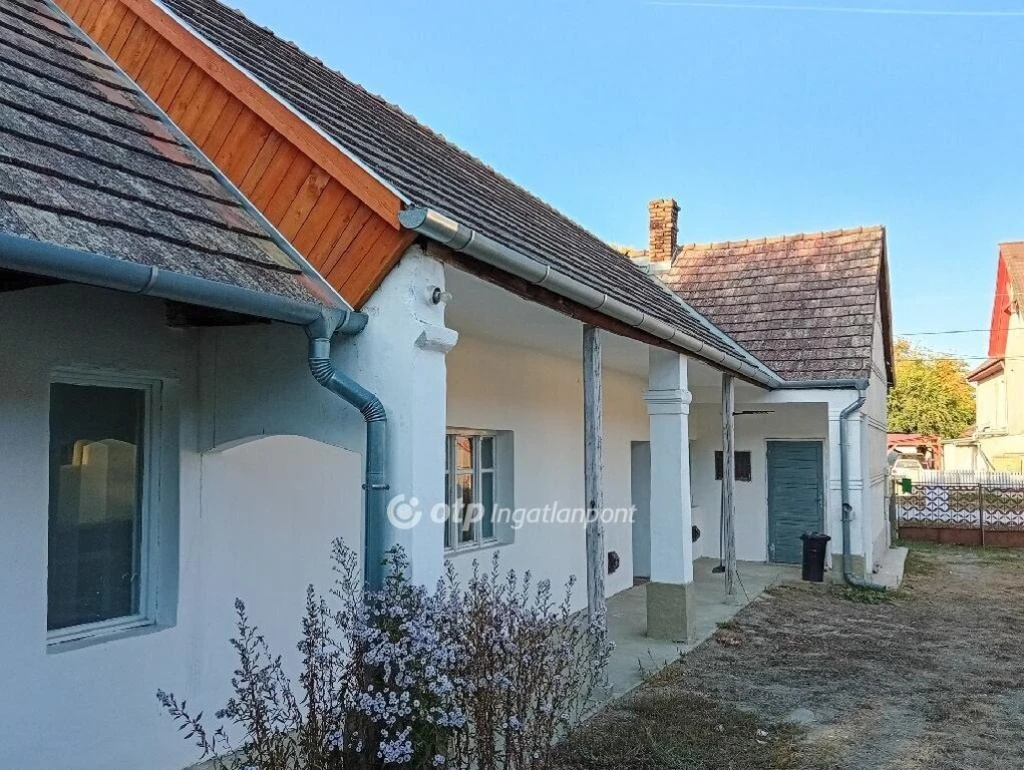 Eladó Ház, Aba
