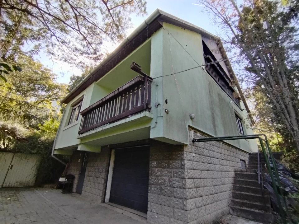 Eladó családi ház, Leányfalu