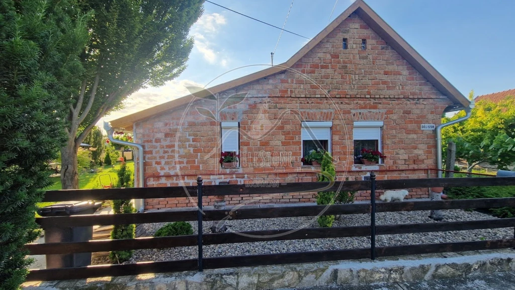 Családi ház eladó