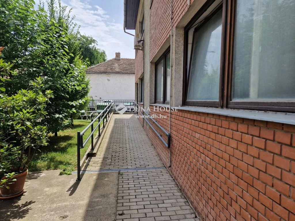 For rent office, office block, Kecskemét