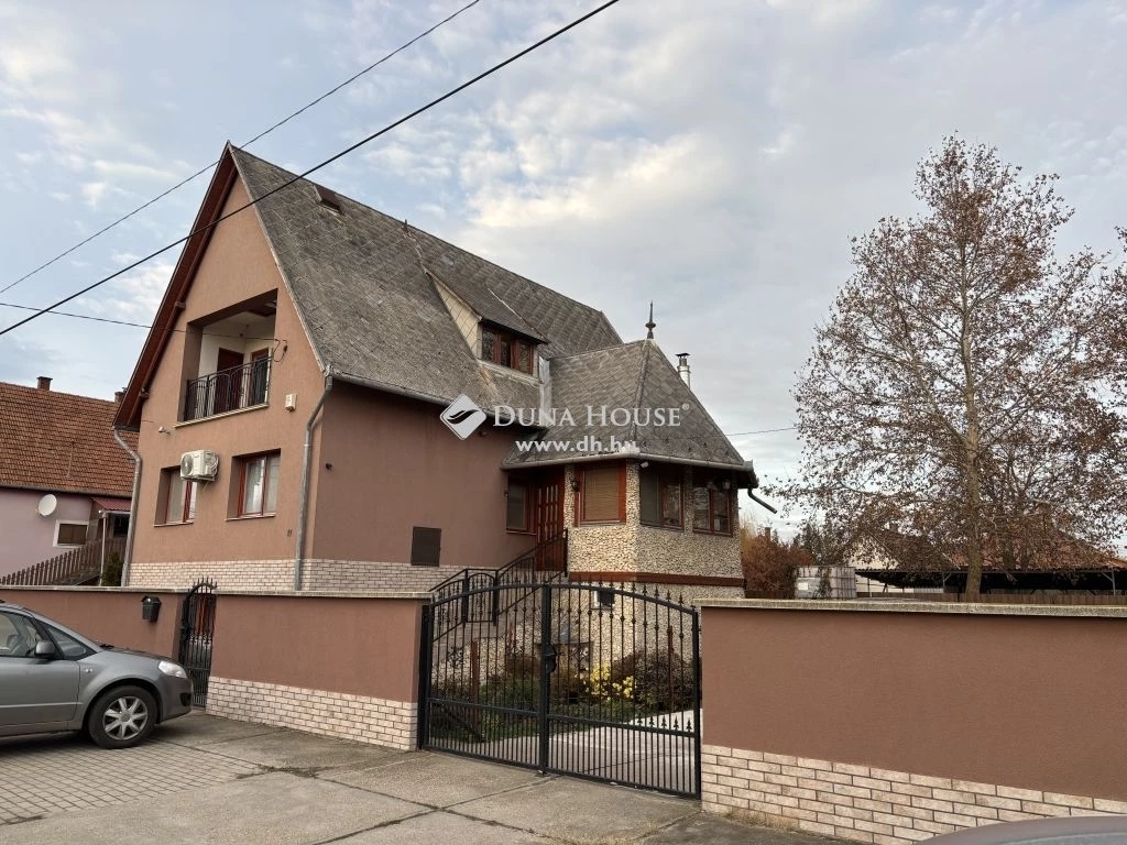 For sale house, Izsák