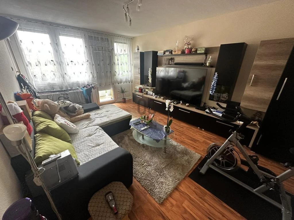Eladó lakás Zalaegerszeg, Landorhegy