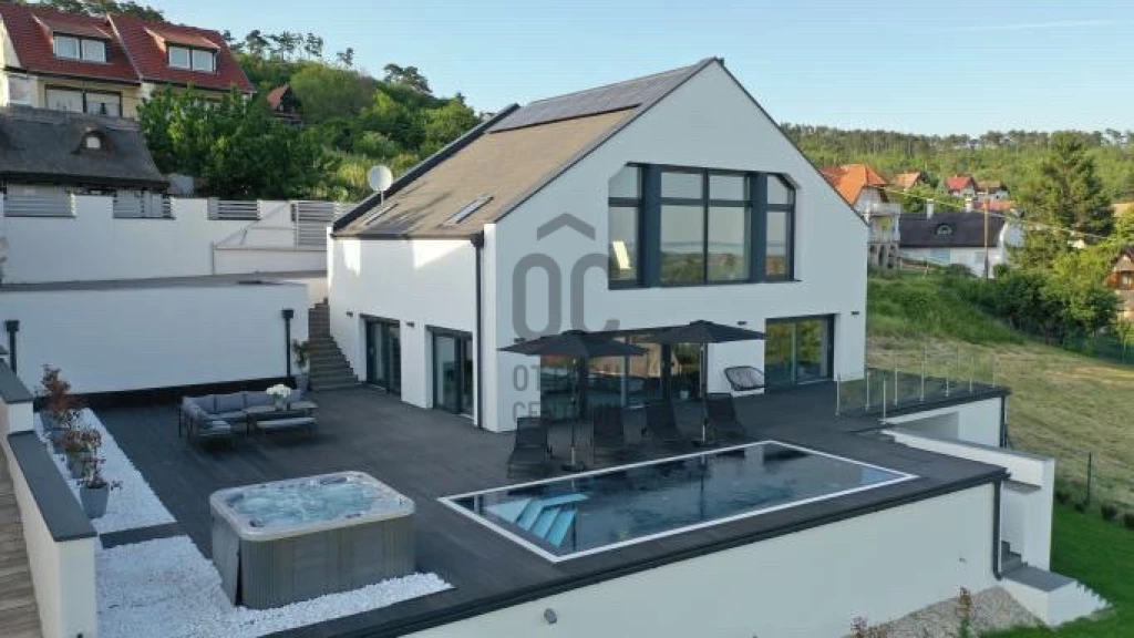 Eladó ház Vonyarcvashegy